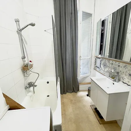 Magnifique T4 Proche Proche Arc De Triomphe Et Champs Elysees Appartement Paris