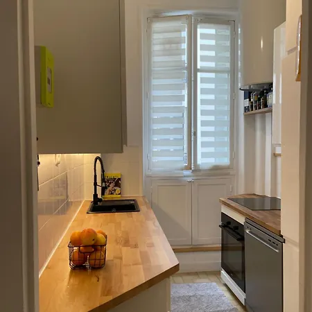 Magnifique T4 Proche Proche Arc De Triomphe Et Champs Elysees *