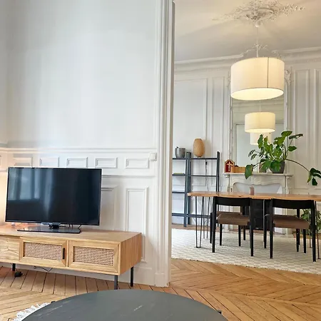 Apartment Magnifique T4 Proche Proche Arc De Triomphe Et Champs Elysees *