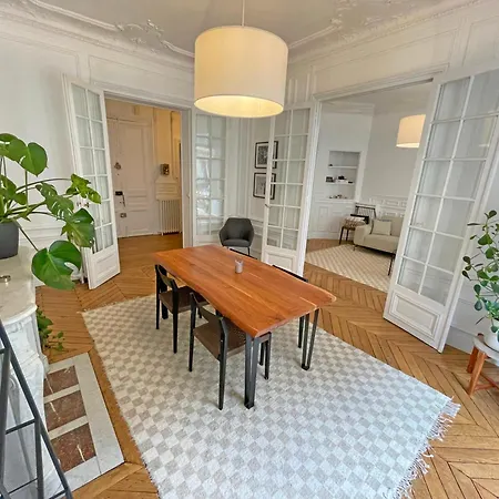Apartment Magnifique T4 Proche Proche Arc De Triomphe Et Champs Elysees Paris